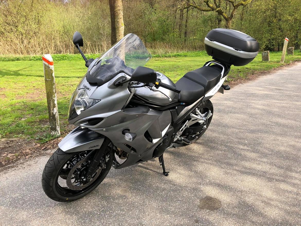 Suzuki GSX 1250 FA billede 4