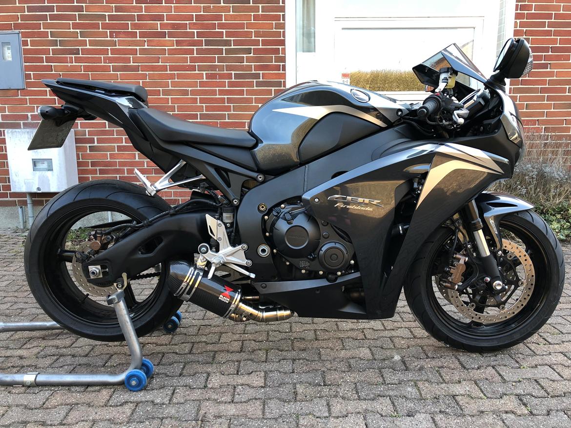 Honda CBR FIREBLADE 1000RR billede 4