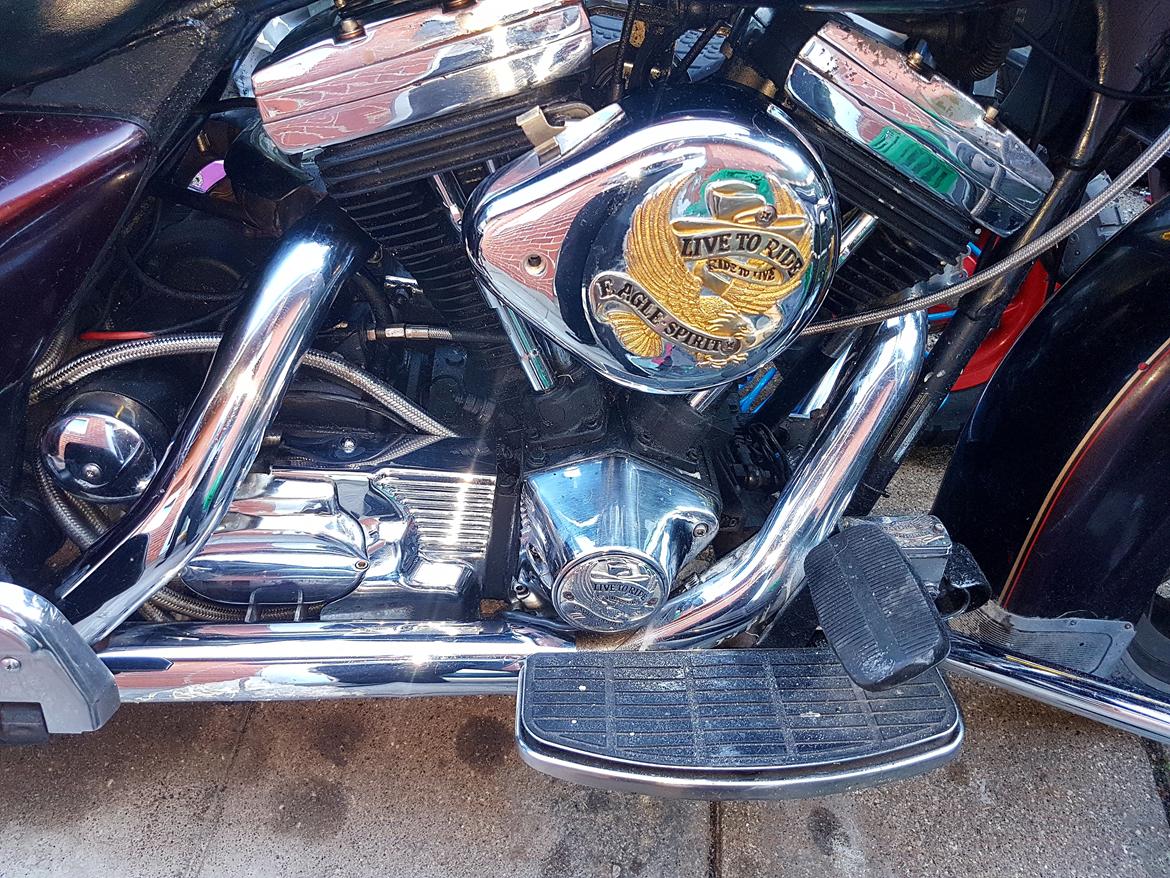 Harley Davidson FLT billede 16