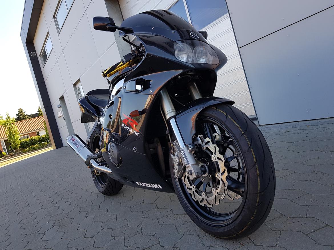 Suzuki GSXR 400  billede 3