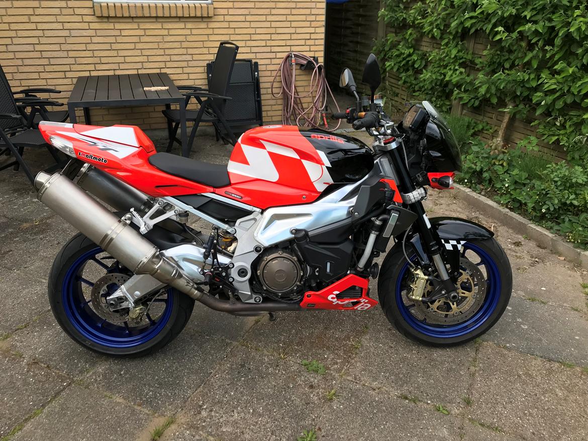 Aprilia Tuono 1000rr billede 4