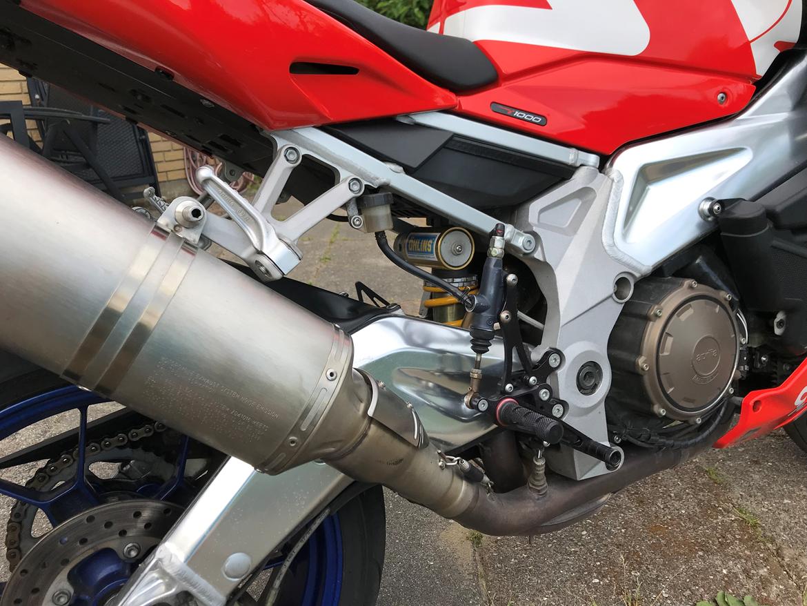 Aprilia Tuono 1000rr billede 5