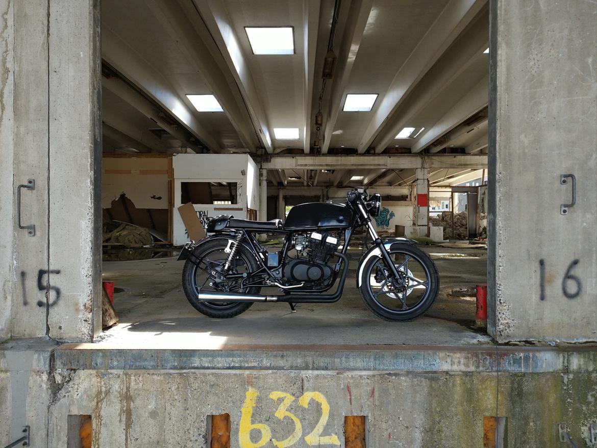 Suzuki GS billede 1
