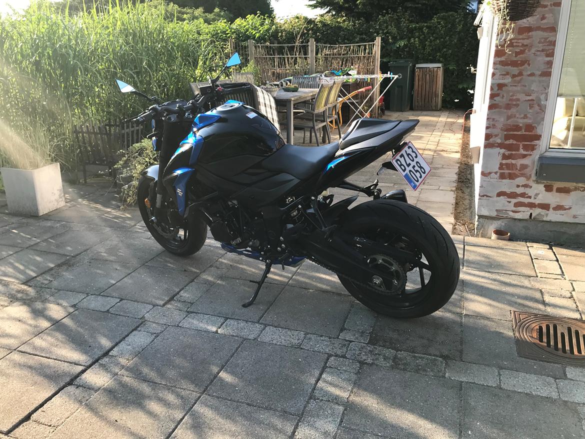 Suzuki GSXS 750 billede 4