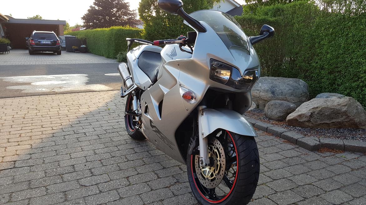 Honda VFR 800 billede 2