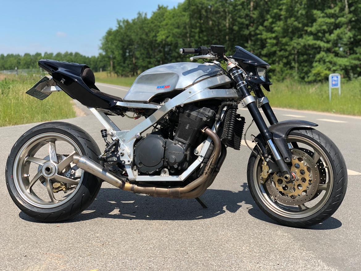 Nico Bakker GSXR - 2018 udgaven. PVM magnesium hjul og lille Mivv.  billede 1