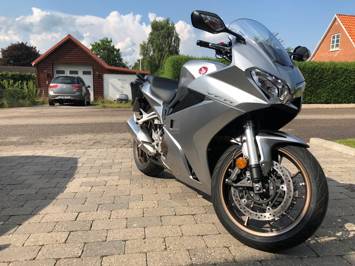 Honda VFR 800 F billede 4