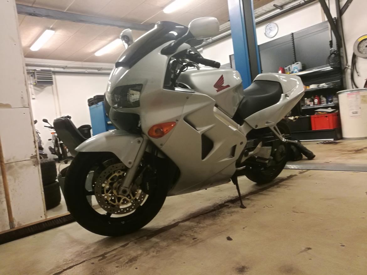 Honda VFR 800 Rc46 (solgt)  billede 14