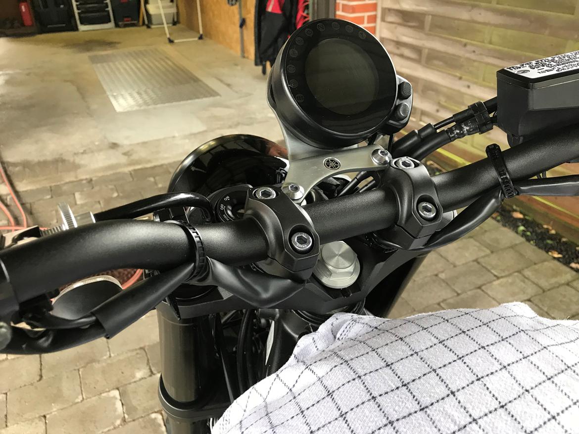 Yamaha XSR 900 SOLGT - Det der ledningsvirvar...føj, skal rettes billede 23