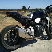 Honda CB1000R+