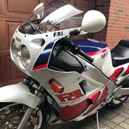 Yamaha FZR 1000