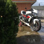 Triumph Street Triple 675 R