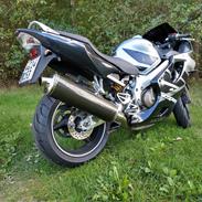 Honda CBR 600 F4i (f6)