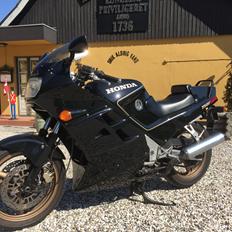 Honda VFR 750 RC24-2(Solgt)