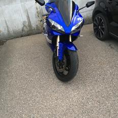 Yamaha R1
