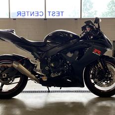 Suzuki GSXR 750 K7