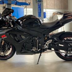 Suzuki GSXR 750 K7