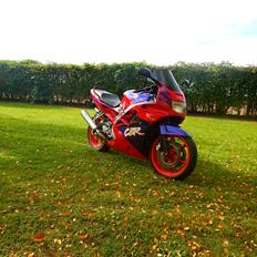 Honda CBR 600 f2