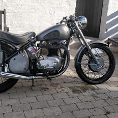BSA A10