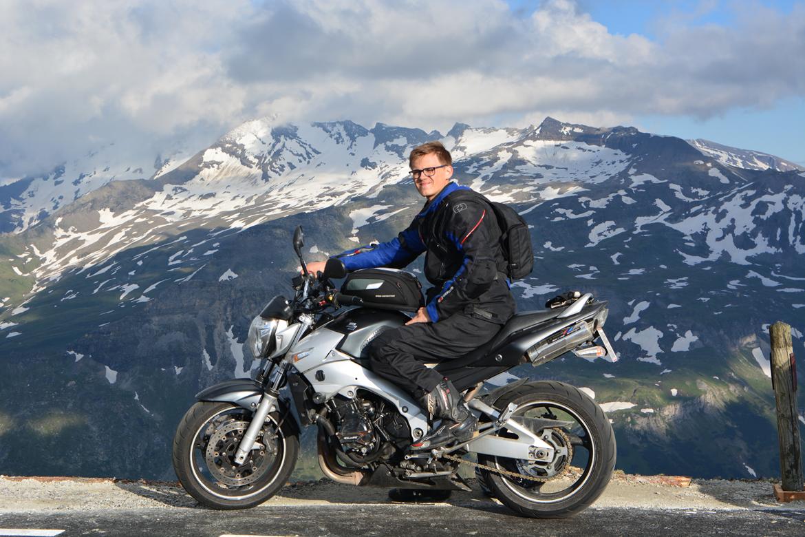 Suzuki GSR 600 billede 1