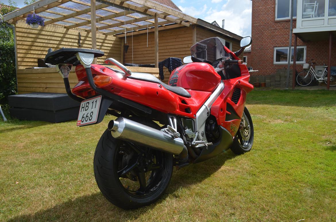 Honda VFR 750 RC36-2 billede 2