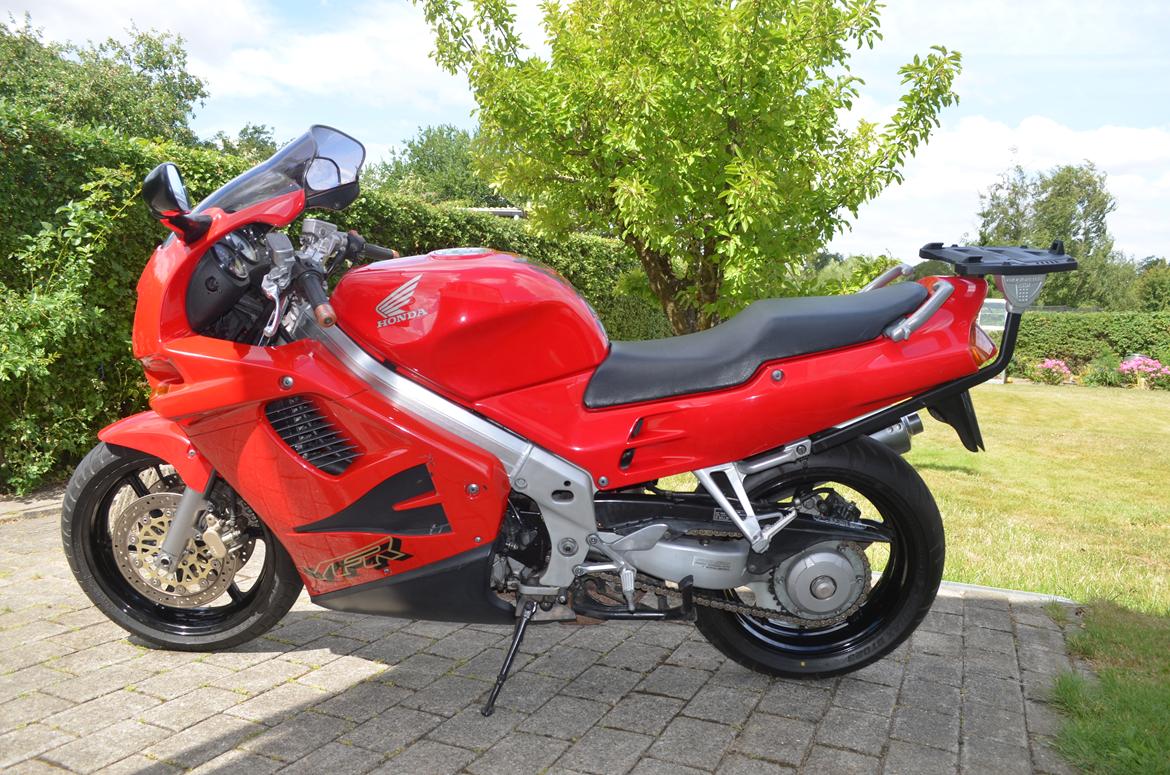 Honda VFR 750 RC36-2 billede 4