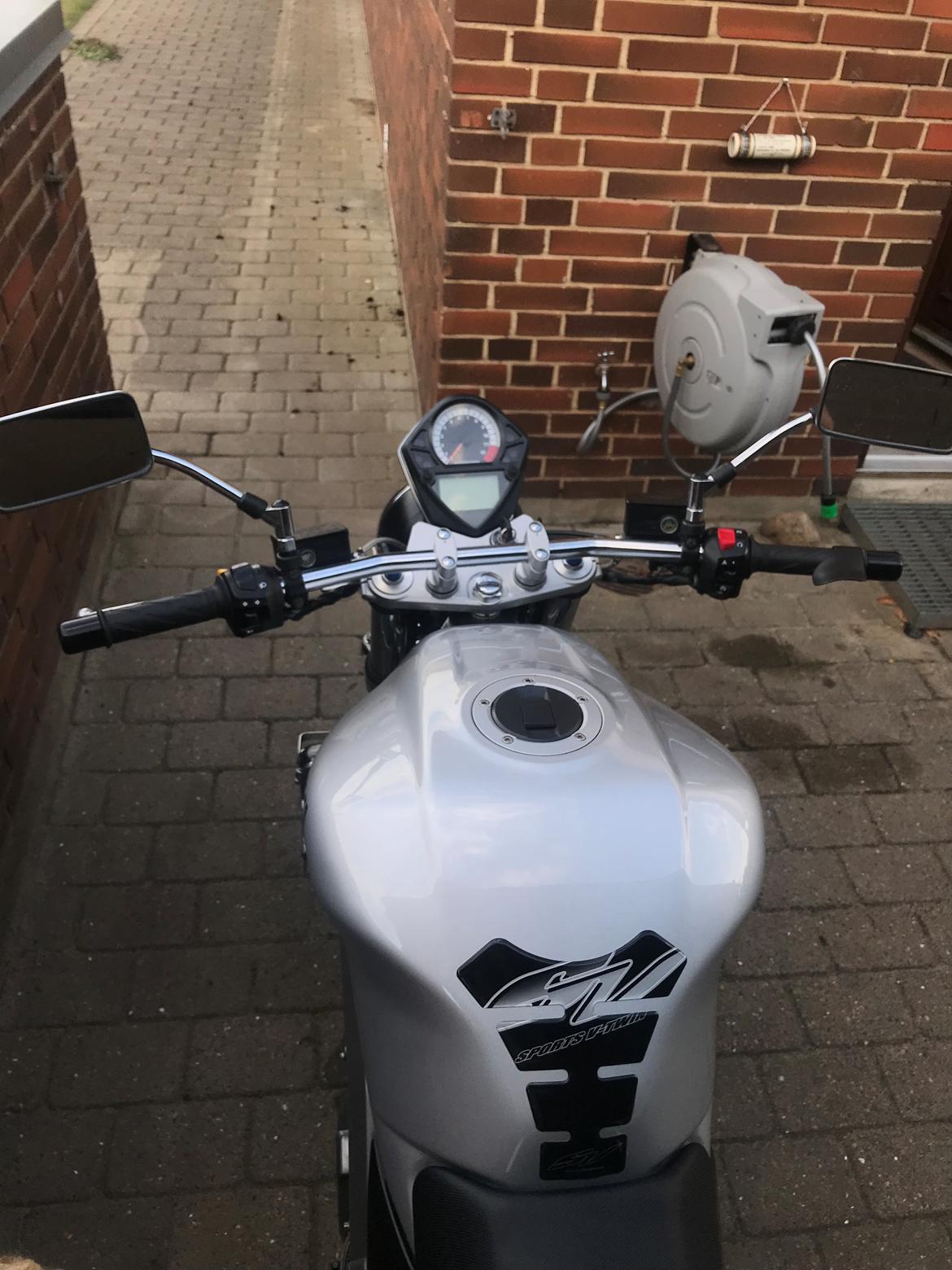 Suzuki Sv 1000 billede 2