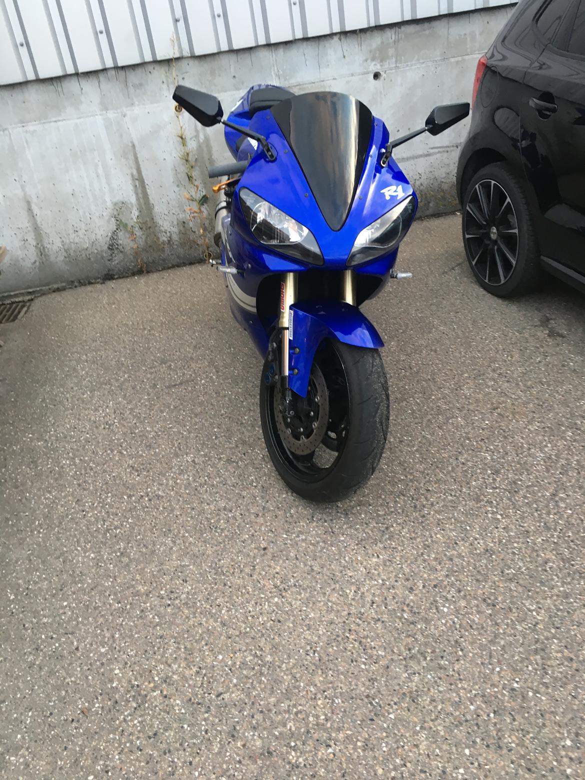 Yamaha R1 billede 3