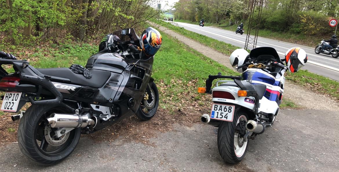 Honda CBR 1000F billede 4