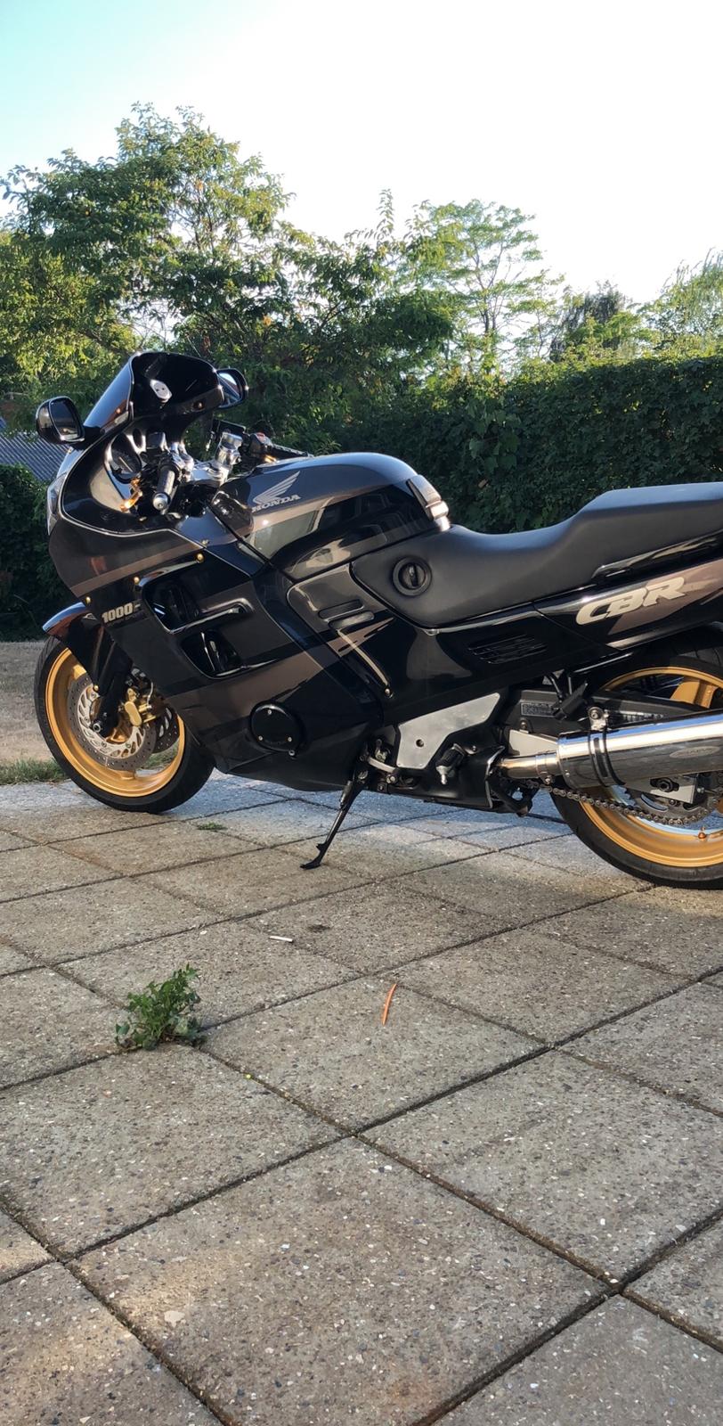 Honda CBR 1000F billede 13