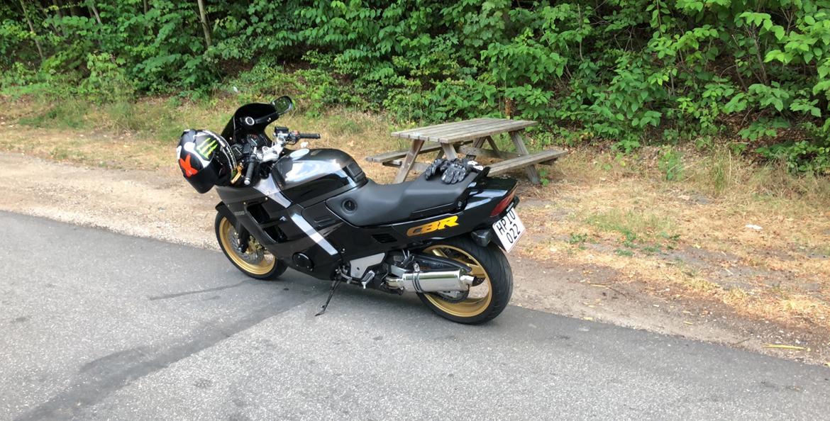 Honda CBR 1000F billede 15