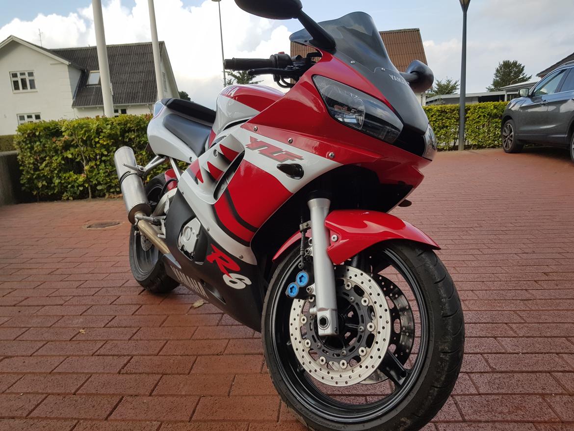 Yamaha YZF R6 billede 1