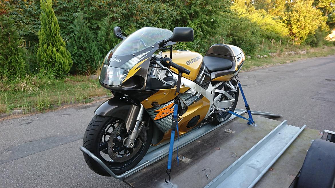 Suzuki GSXR-750T SRAD billede 6