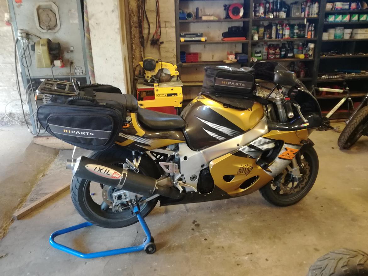 Suzuki GSXR 600 Srad (750) - klar til at tage på camping. d 28-8-18 billede 25