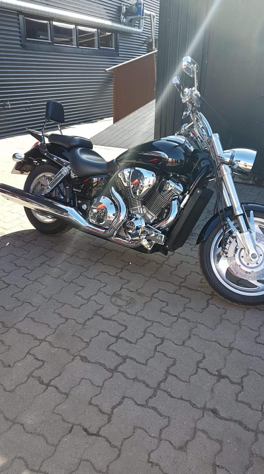 Honda VTX 1800 billede 2