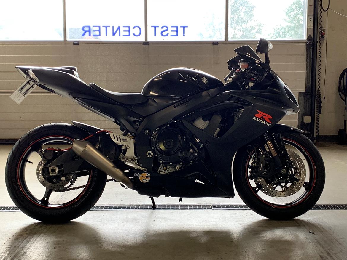 Suzuki GSXR 750 K7 billede 2