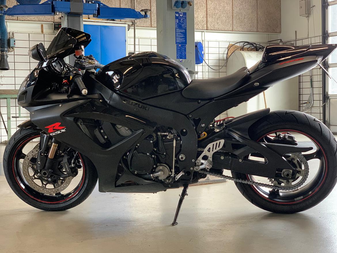 Suzuki GSXR 750 K7 billede 3