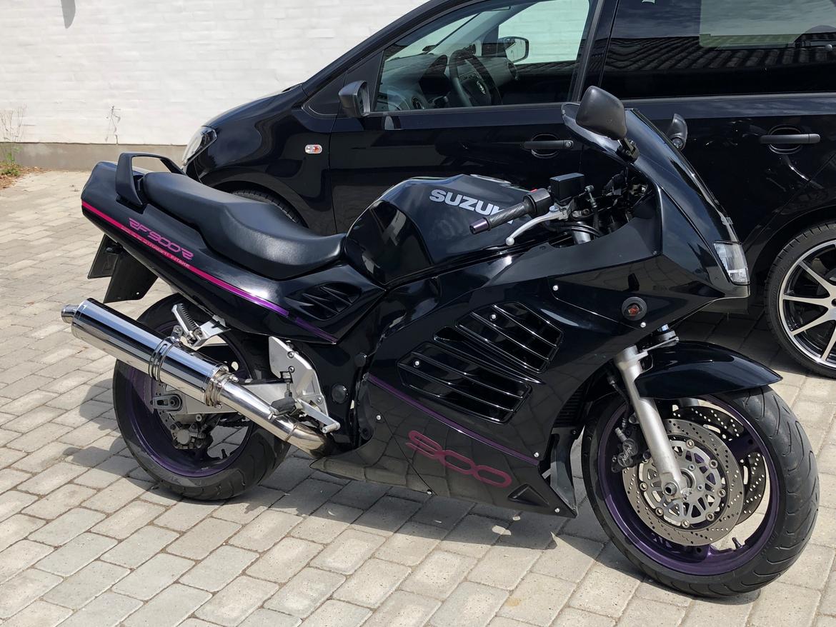 Suzuki RF 900 R billede 8