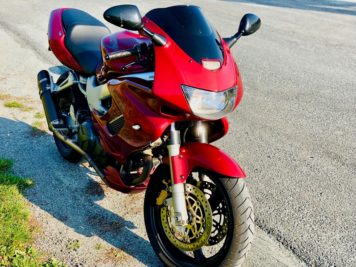 Honda VTR 1000 Firestorm billede 5