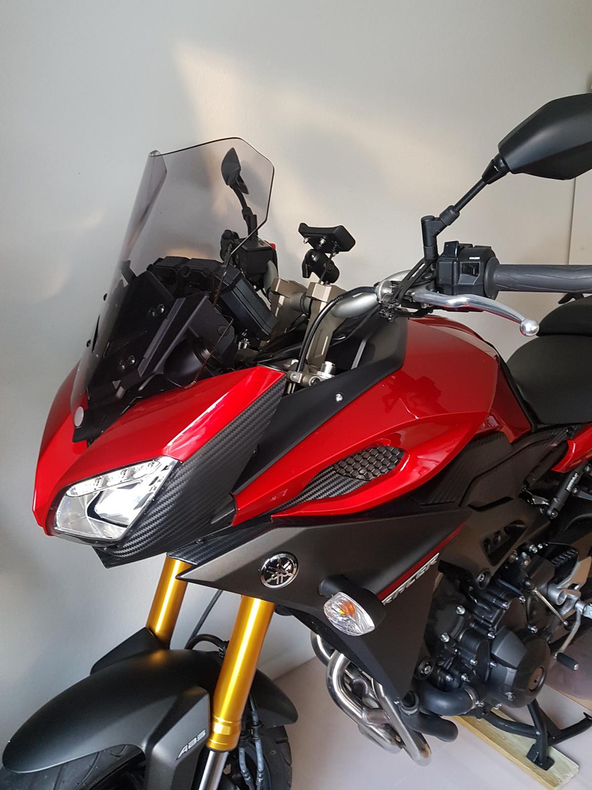 Yamaha MT09 Tracer Sporttouring - Ny puig skærm billede 9