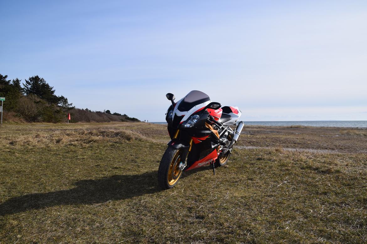 Aprilia RSV1000R Factory billede 4