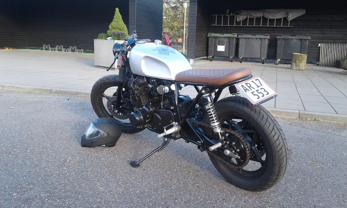 Suzuki GS 750 Cafe racer billede 1