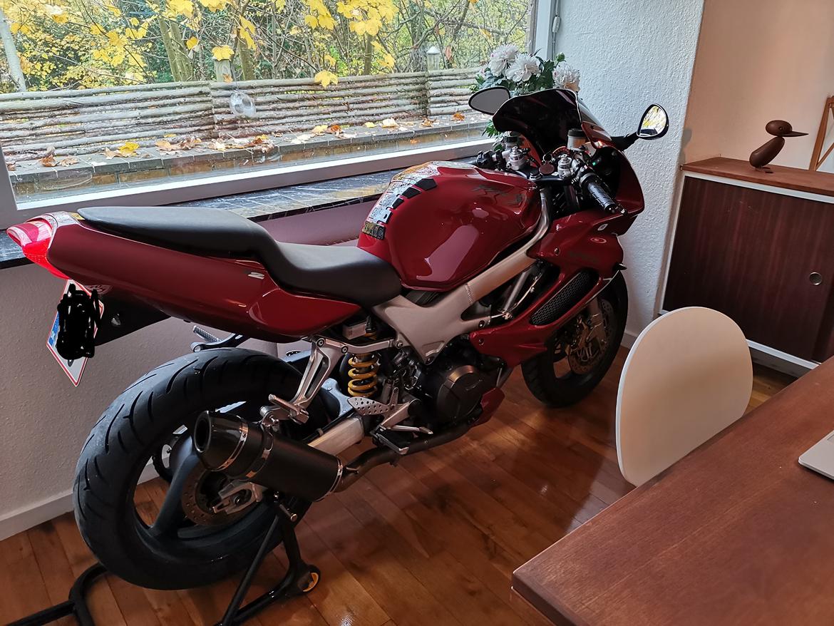 Honda VTR 1000 Firestorm billede 11