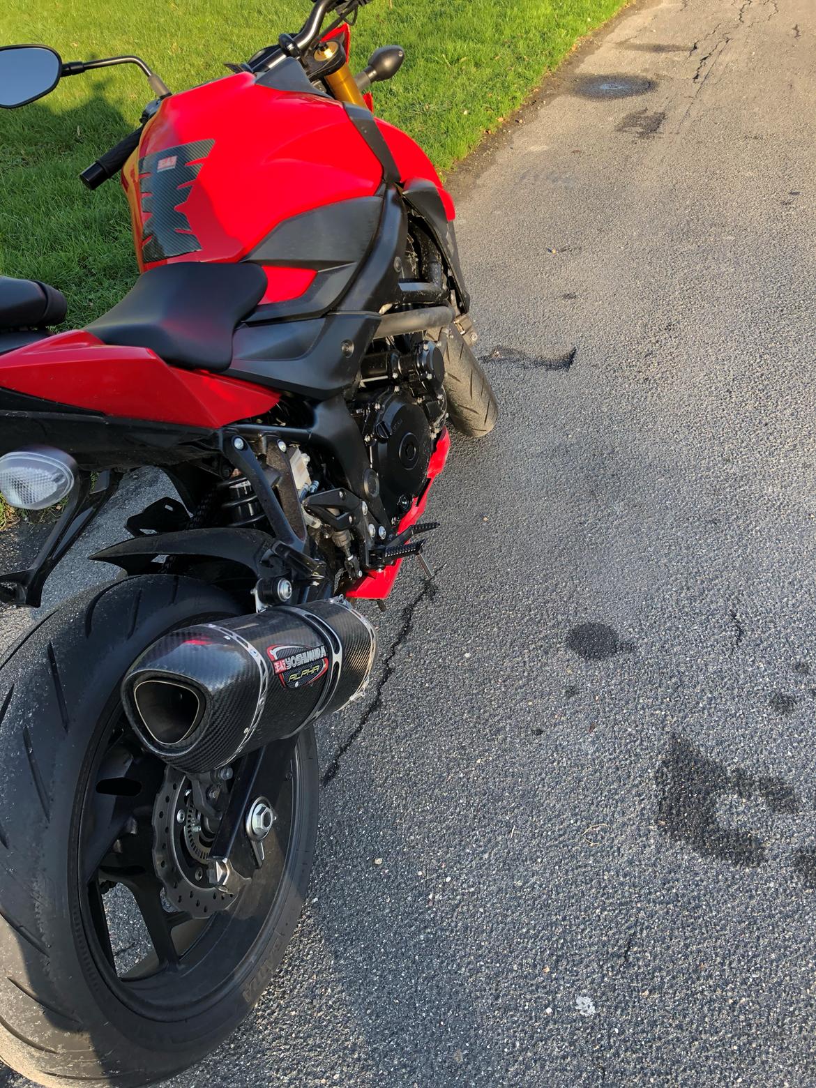 Suzuki Gsxs 750 billede 5