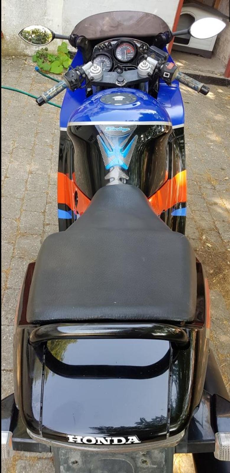 Honda CBR PC25 F2 600 *solgt* billede 5