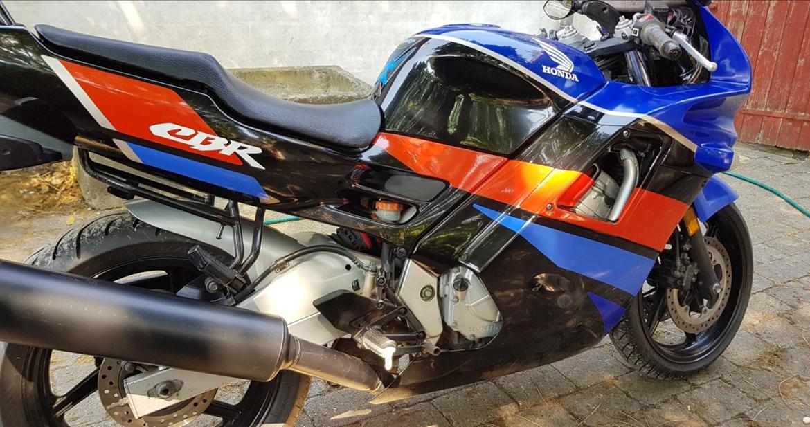 Honda CBR PC25 F2 600 *solgt* billede 4