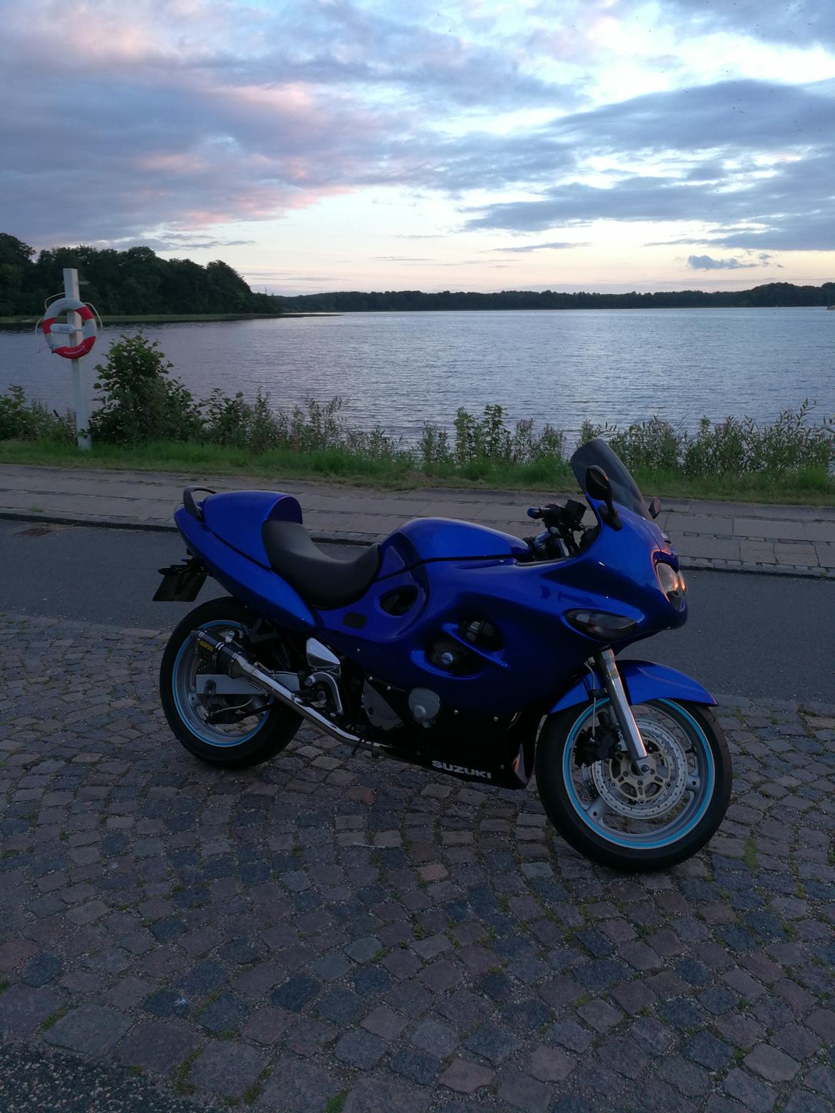 Suzuki gsxf 600 billede 3