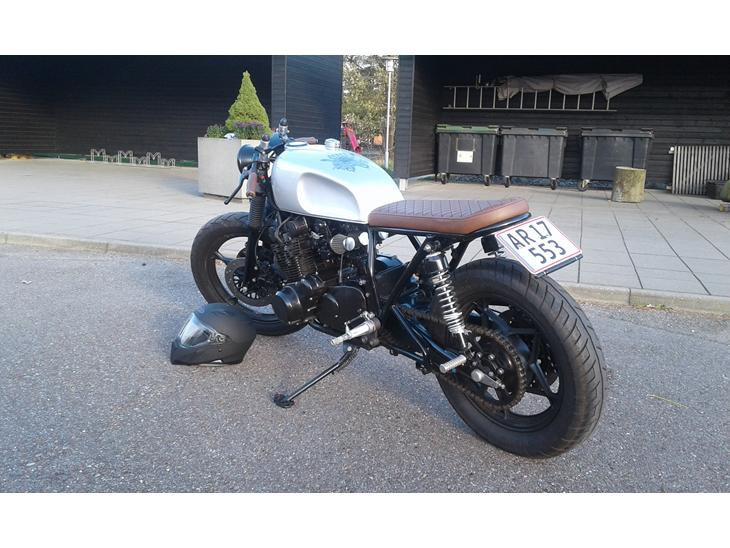 {{currentPhoto.altText}} billede {{currentPhoto.number}}