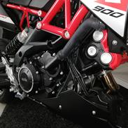 Aprilia Dorsoduro 900