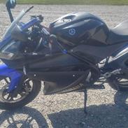 Yamaha YZF 125r